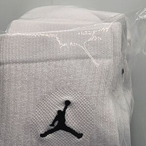 Authentic Jordan Everyday Dri-FIT Crew Socks – 3-Pair PackBrand new,
